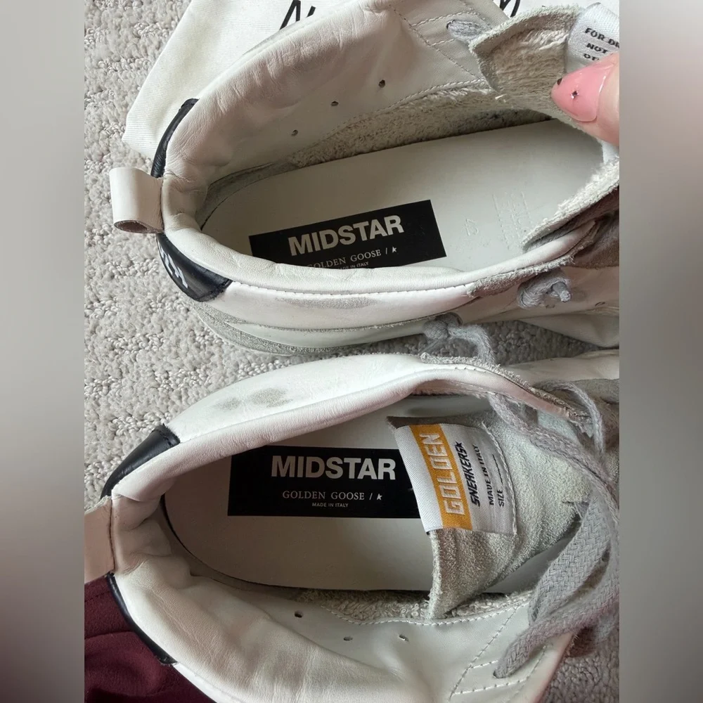 Nearly New Golden Goose Men's Mid Star white with black star 🖤 - Picture 2 of 8